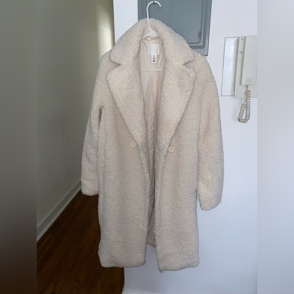 H&M ivory teddy/pile coat